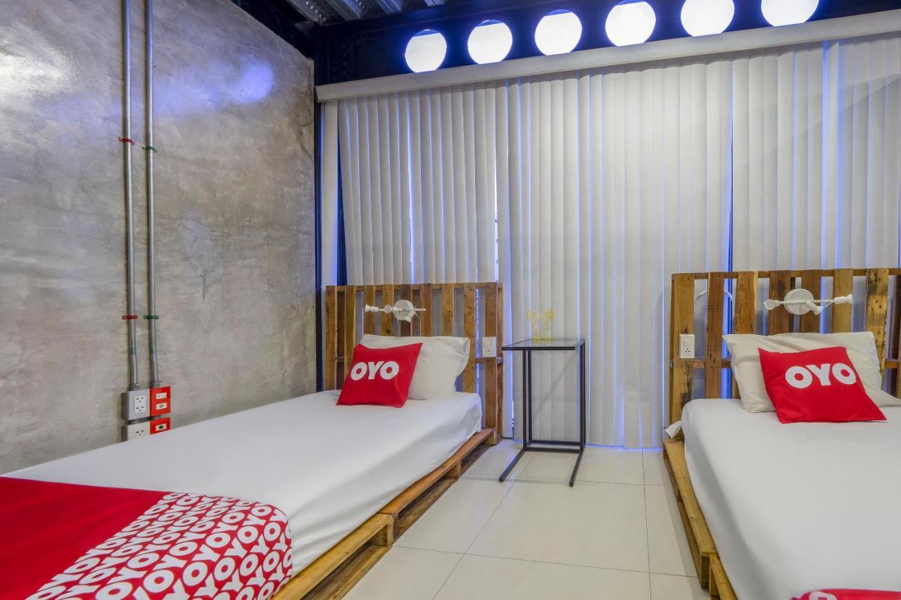 Oyo 1084 Guyasuka Ratchada Hotel Bangkok Exterior foto