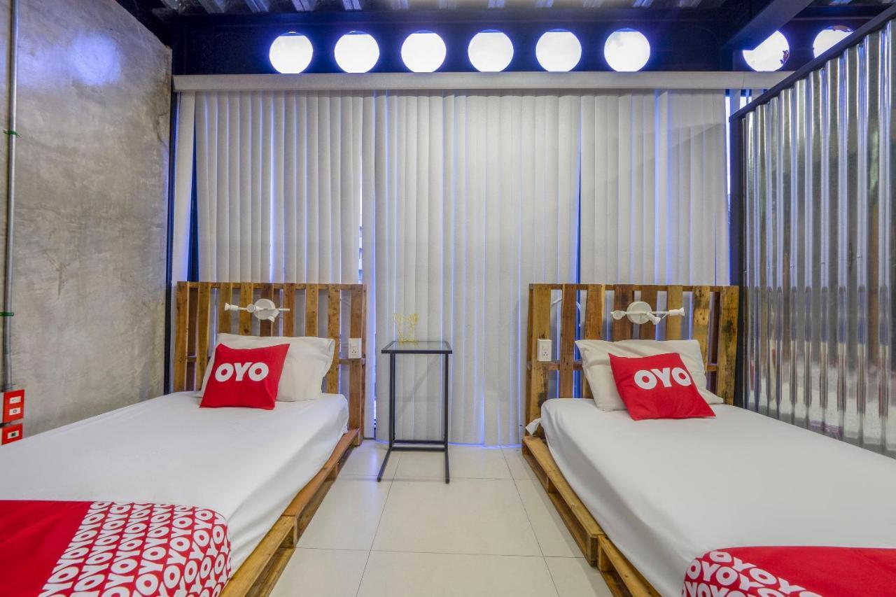Oyo 1084 Guyasuka Ratchada Hotel Bangkok Exterior foto